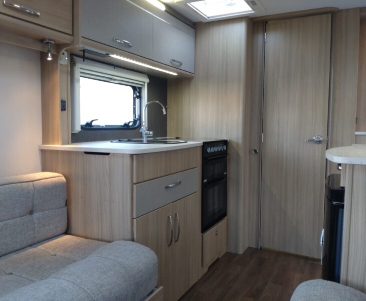 2016 Coachman Vision 450 Interior