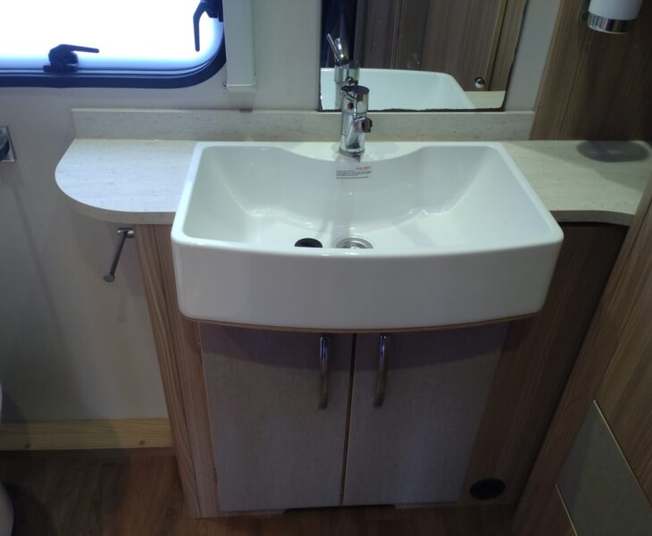 2016 Coachman Vision 450 Interior