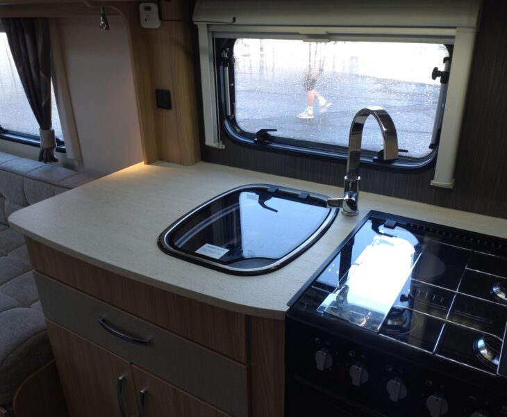 2016 Coachman Vision 450 Interior