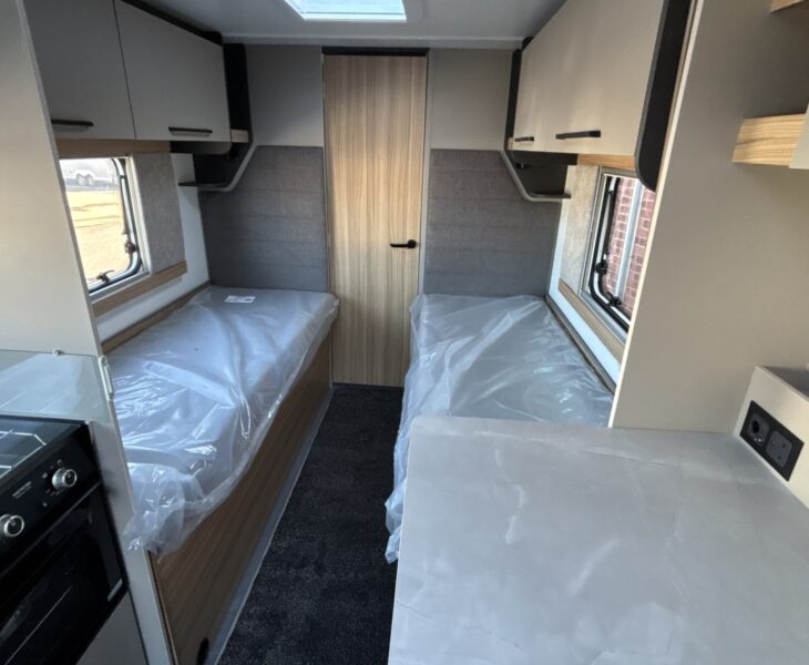 2026 Bailey Phoenix 642 Black Edition fixed single beds