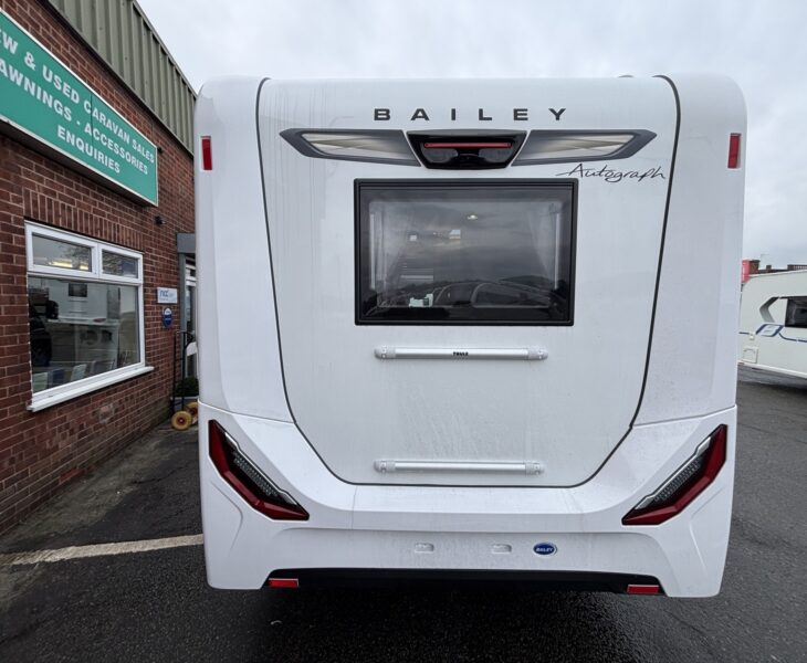 New Bailey Autograph 81-5 2026 rear