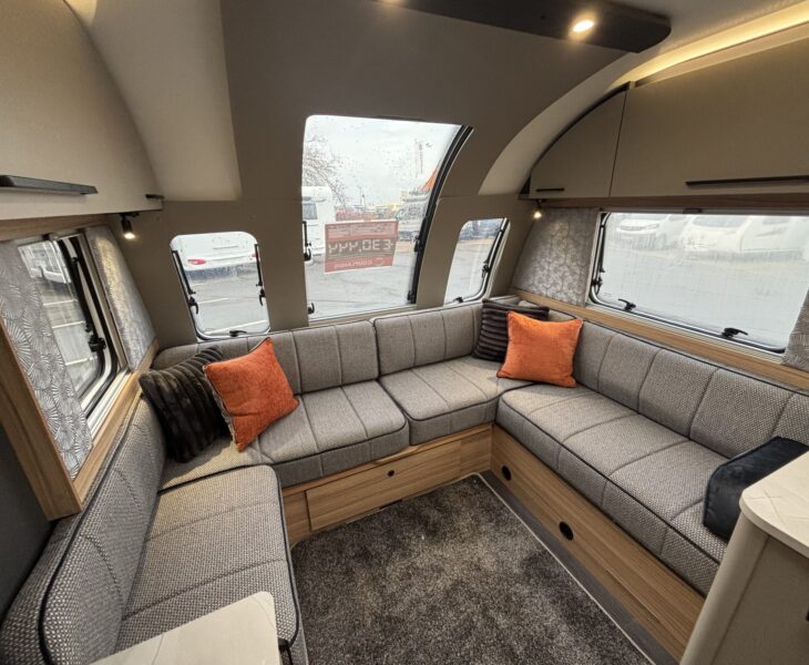 2026 Bailey Pegasus Grande Brindisi Black Edition lounge