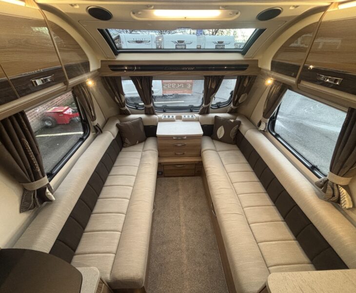 Swift Conqueror 530 2016 LOUNGE