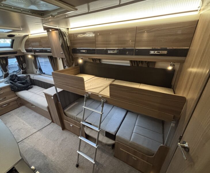 Swift Conqueror 530 2016 BUNK BEDS