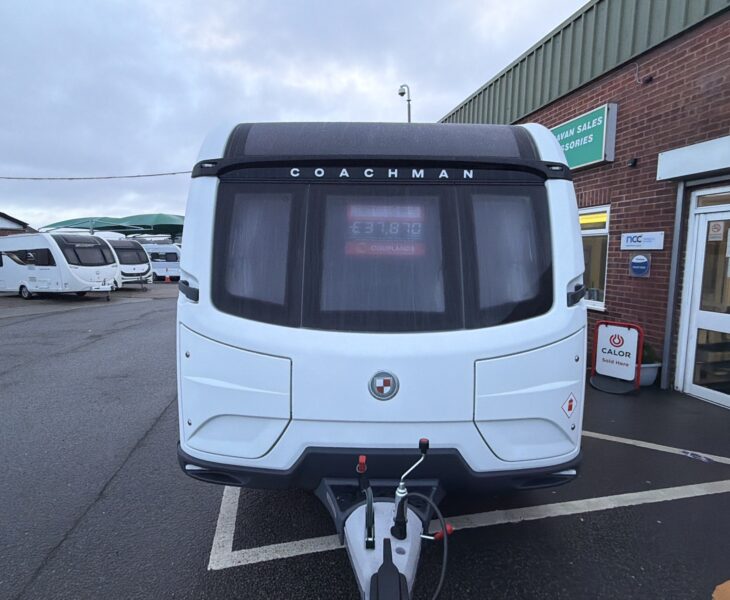 26 Coachman VIP 575 front