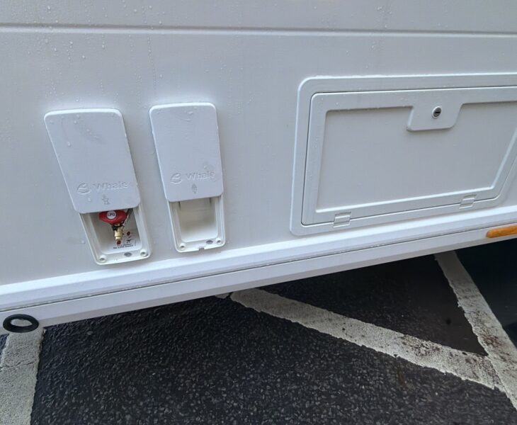 26 Coachman VIP 575 bbq point and external mains