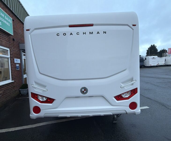 26 Coachman VIP 575 rear