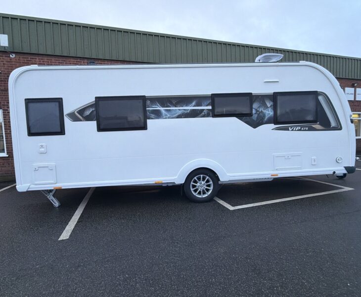 26 Coachman VIP 575 offside side view