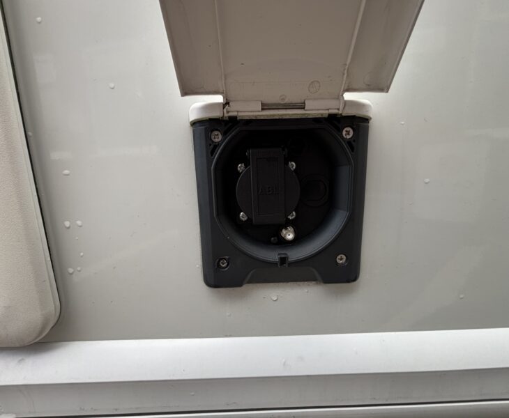 2021 Bailey Unicorn Pamplona Black Edition EXTERNAL 240V SOCKET