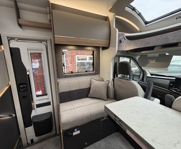 NEW Bailey Adamo 75-4T NEARSIDE LOUNGE