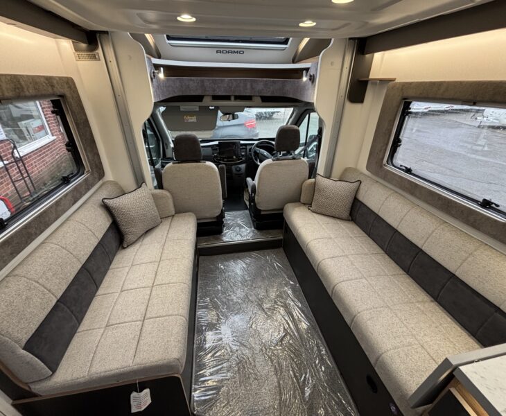 Bailey Adamo 60-2 INTERNAL LOUNGE