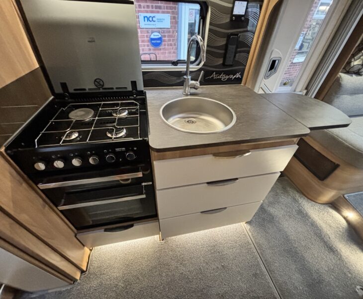Bailey Autograph 79-4T 2020 KITCHEN