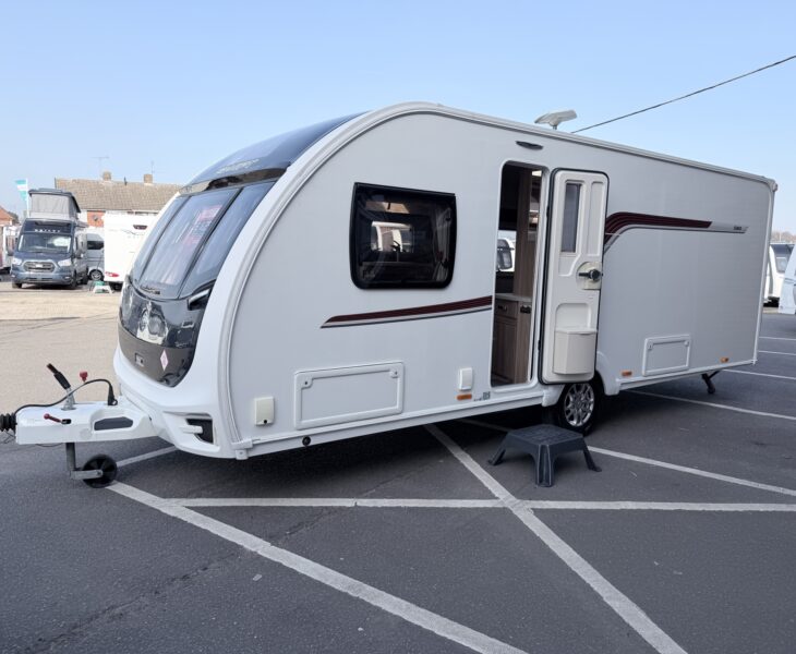 2017 Swift Challenger 580 Side