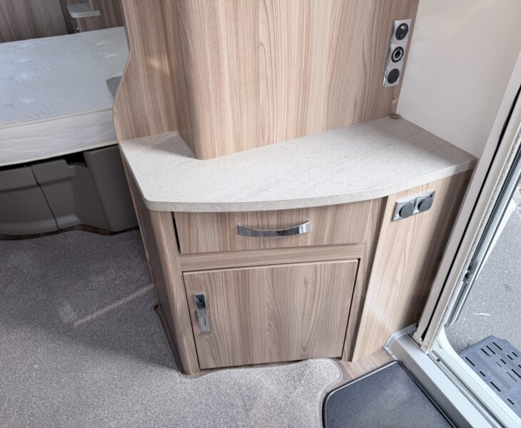 2017 Swift Challenger 580 Interior