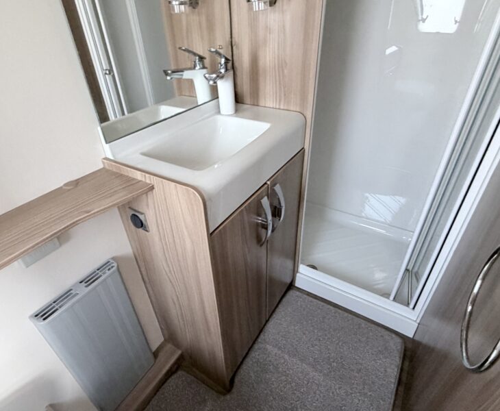 2017 Swift Challenger 580 Interior