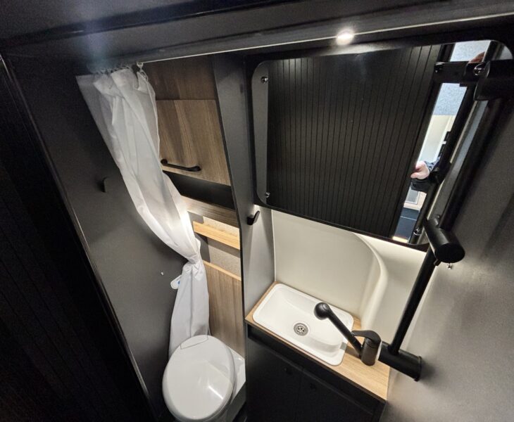 New Bailey Endurance E62 2026 WASHROOM/SHOWER