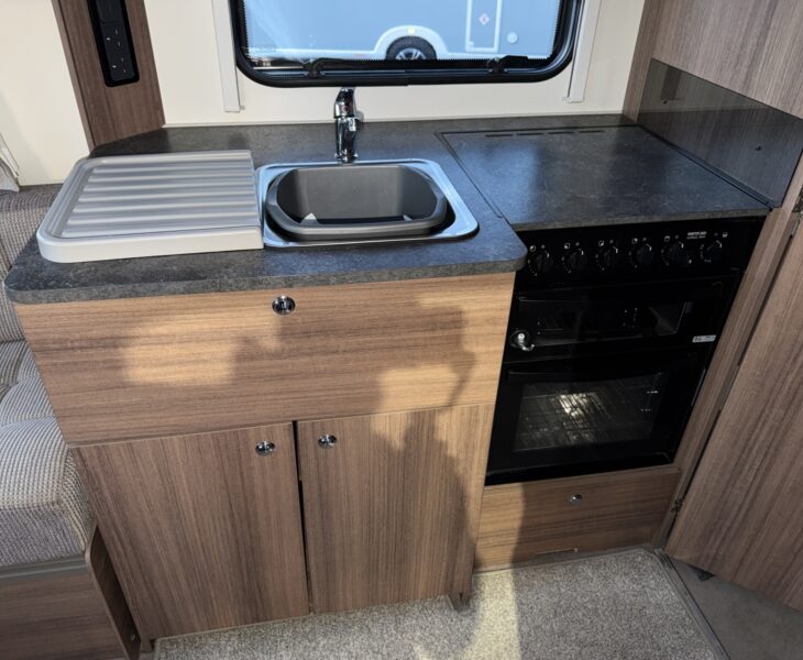 2020 Bailey Phoenix 640 Kitchen