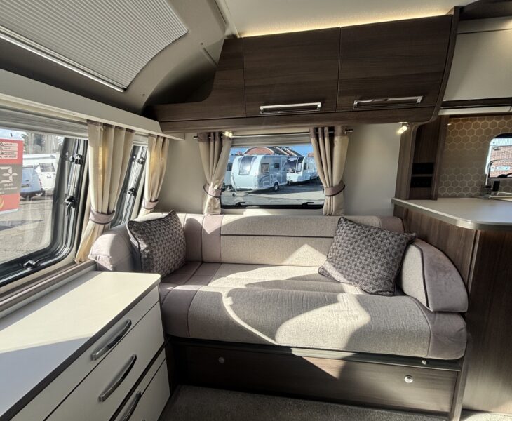 2023 Buccaneer Commodore OFFSIDE SEAT