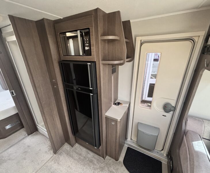 2023 Buccaneer Commodore FRIDGE FREEZER