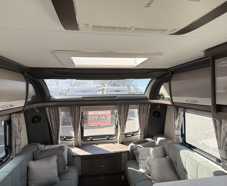Coachman Laser 875 Xcel Interior