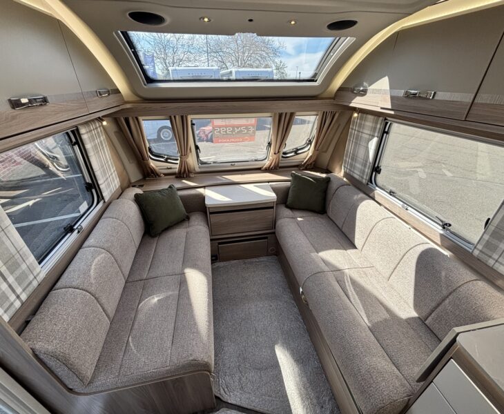 Swift Challenger SE 650 2023 LOUNGE