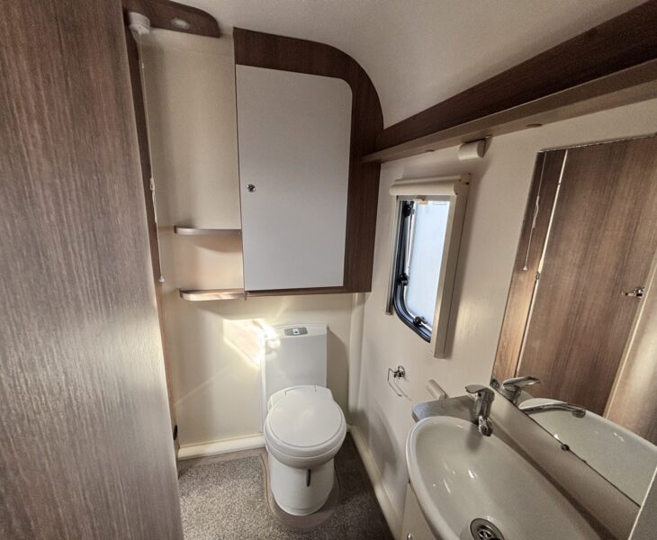 Bailey Alliance Silver Edition 76/4 2020 WASHROOM