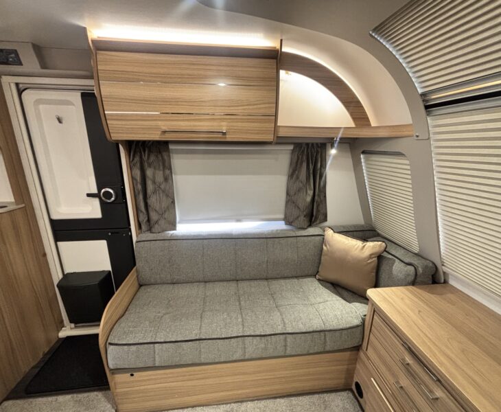 Bailey Phoenix GT75 640 2024 NEARSIDE LOUNGE