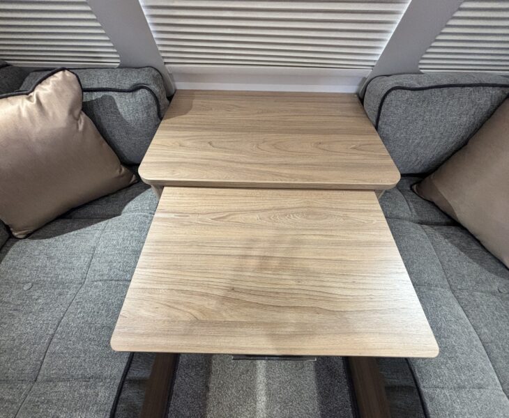 Bailey Phoenix GT75 640 2024 TABLE