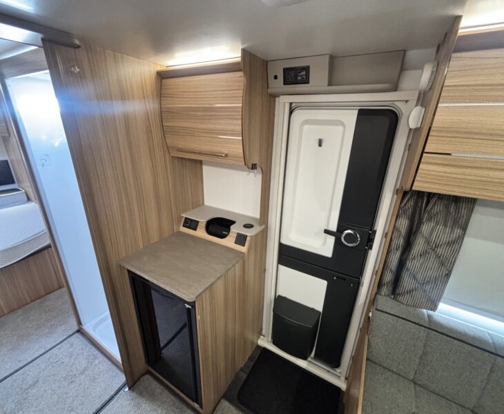 Bailey Phoenix GT75 640 2024 ENTRANCE