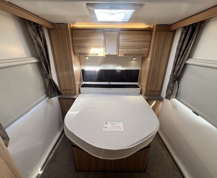 Bailey Phoenix GT75 640 2024 ISLAND BED