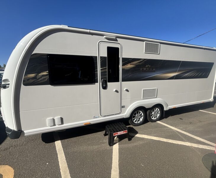 2026 Coachman Lusso 4 Side