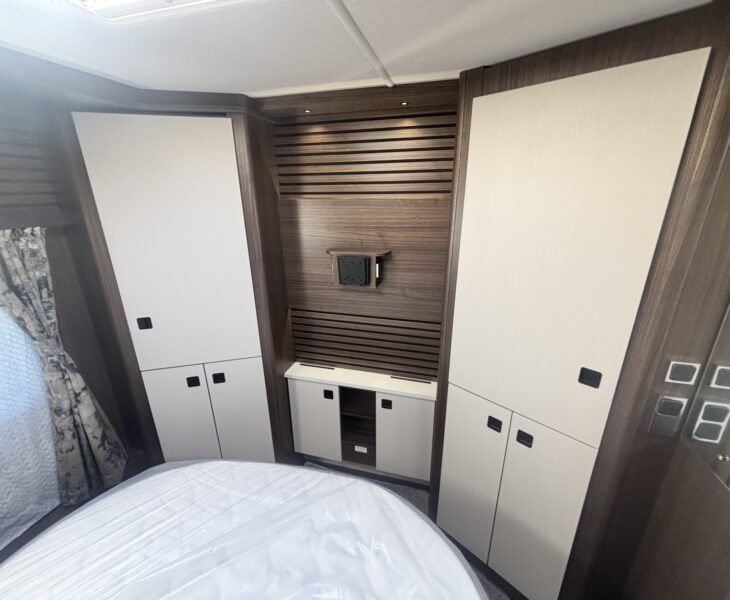 2026 Coachman Lusso 4 Interior