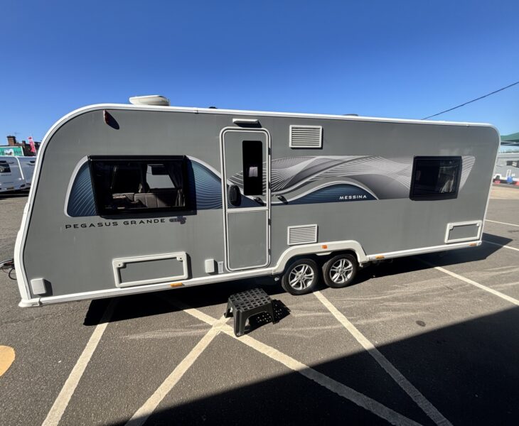 Bailey Pegasus Grande GT75 Messina 2025 NEARSIDE