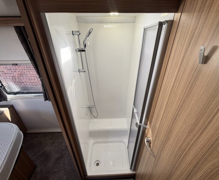 Bailey Pegasus Grande GT75 Messina 2025 SHOWER