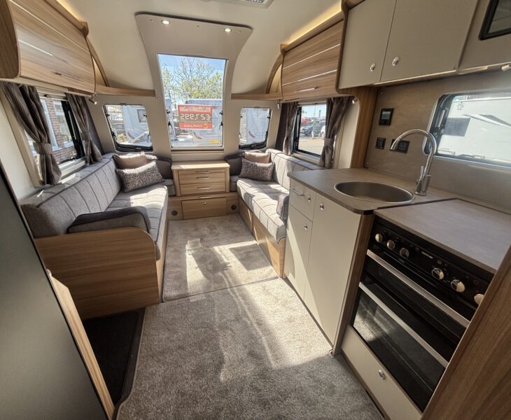 Bailey Pegasus Grande GT75 Messina 2025 VIEW TO FRONT