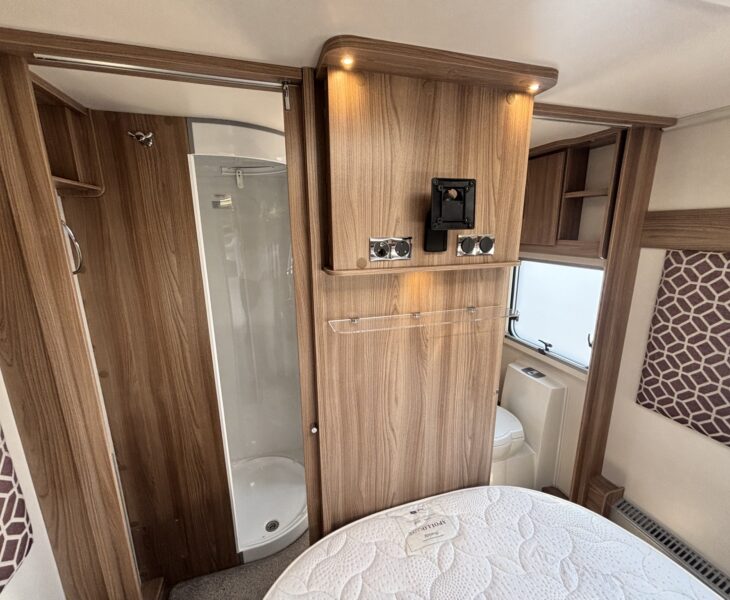 Swift Conqueror 560 2018 TV POINT IN BEDROOM
