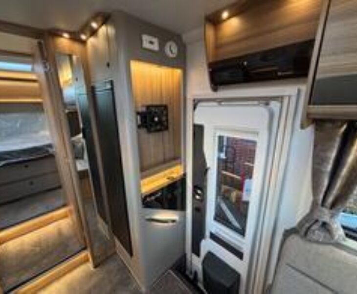 New Bailey Autograph 79-4i 2026 internal entrance