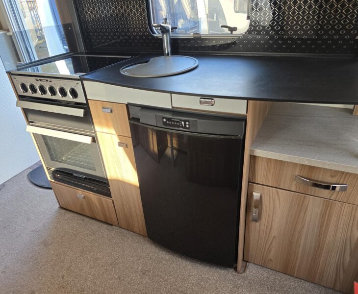 2019 SWIFT ELEGANCE 530