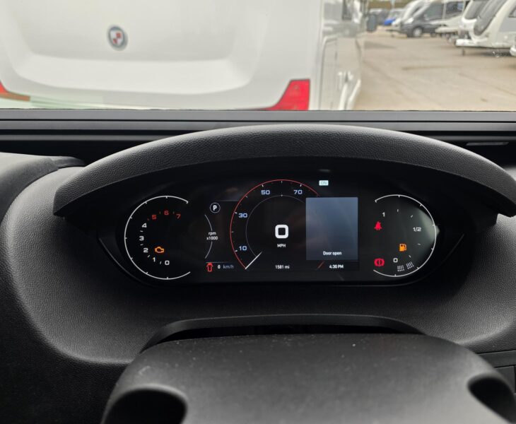 2025 SWIFT ESCAPE 640 CAB