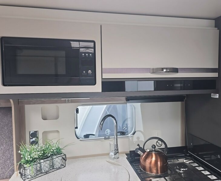 2026 CONQUEROR 480 MICROWAVE