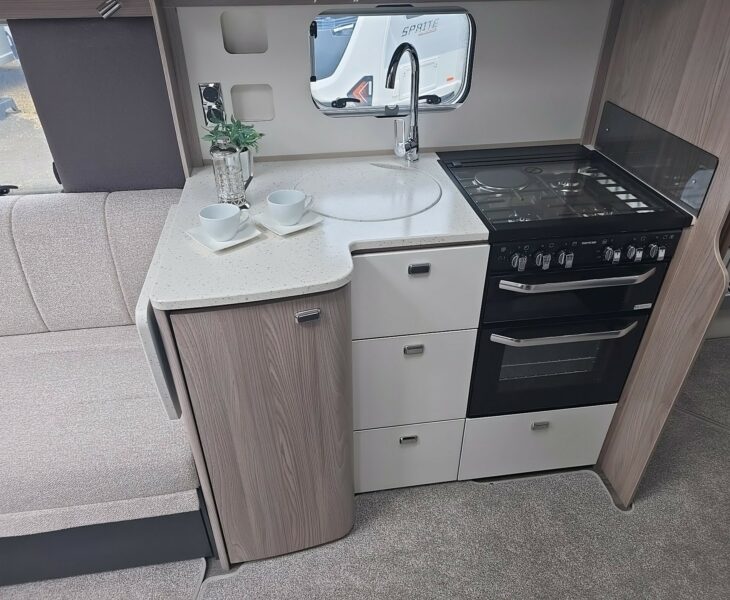 2026 CONQUEROR 645 GRANDE KITCHEN