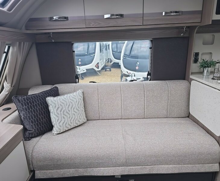 2026 CONQUEROR 645 GRANDE SEAT