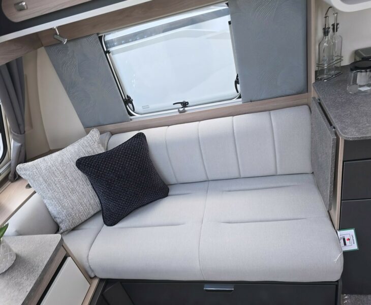 2026 SWIFT CHALLENGER 560 SEAT