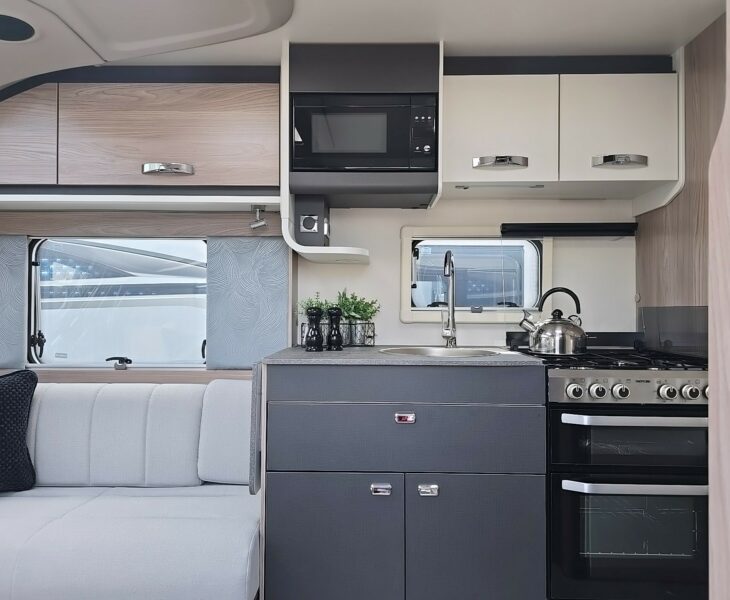 2026 SWIFT CHALLENGER 580 ENTRANCE