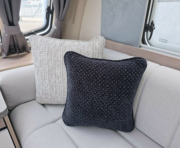 2026 SWIFT CHALLENGER 580CUSHIONS