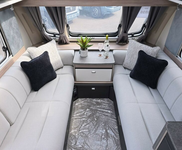 2026 SWIFT CHALLENGER 580 SEATING