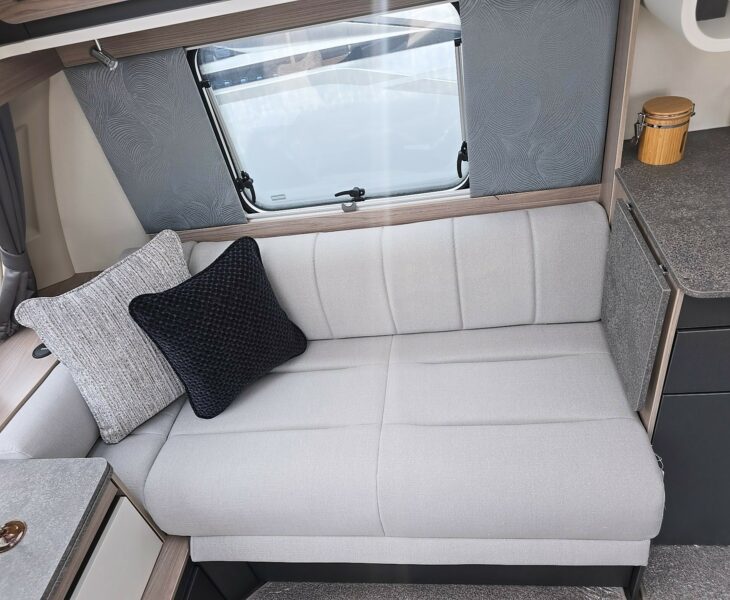 2026 SWIFT CHALLENGER  580 GRANDE SEAT