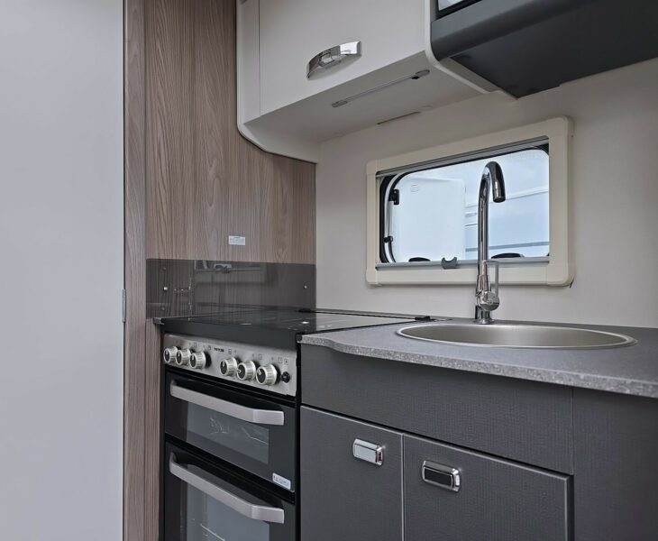 2026 SWIFT CHALLENGER 390 KITCHEN