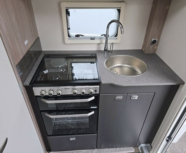 2026 SWIFT CHALLENGER 390 KITCHEN
