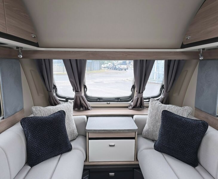 2026 SWIFT CHALLENGER 390 LOUNGE